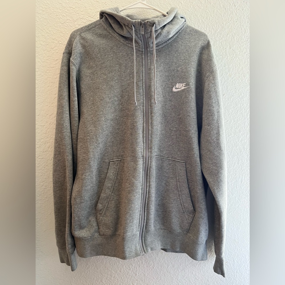 Nike zip up size large